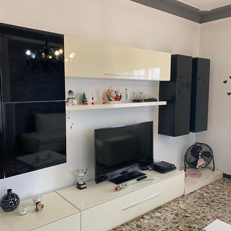 La Casa Di Vale Appartement Marina di Massa Buitenkant foto